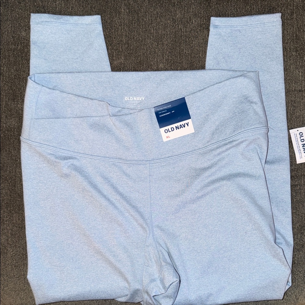 Old Navy Women’s Sky Blue Active Leggings - Picture 2 of 4